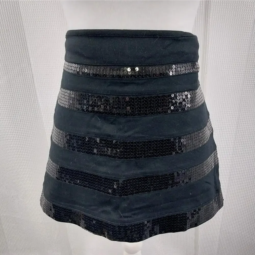 EXPRESS! ADORABLE BLACK ON BLACK SEQUINNED/STRIPED STRETCH MINI SKIRT! SZ 10